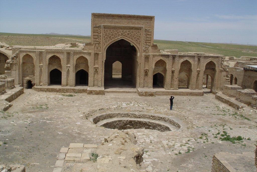 Sharaf Caravanserai: A Seljuk Roadside Complex in Iran 3 Sharaf Caravanserai