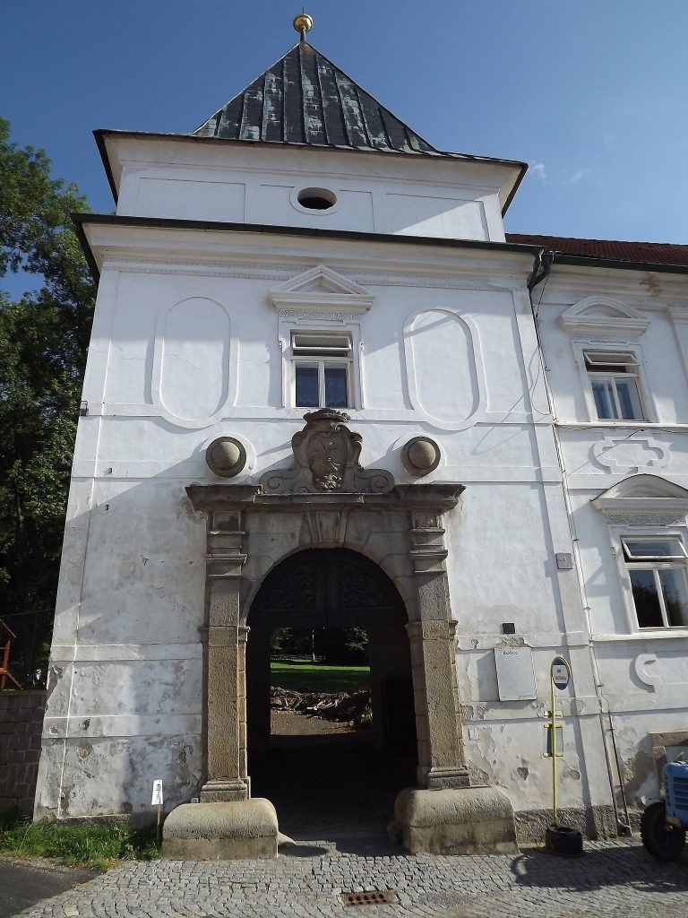 Žihobce Castle: A Medieval Fortress Transformed into a Baroque Castle 4 Žihobce Castle
