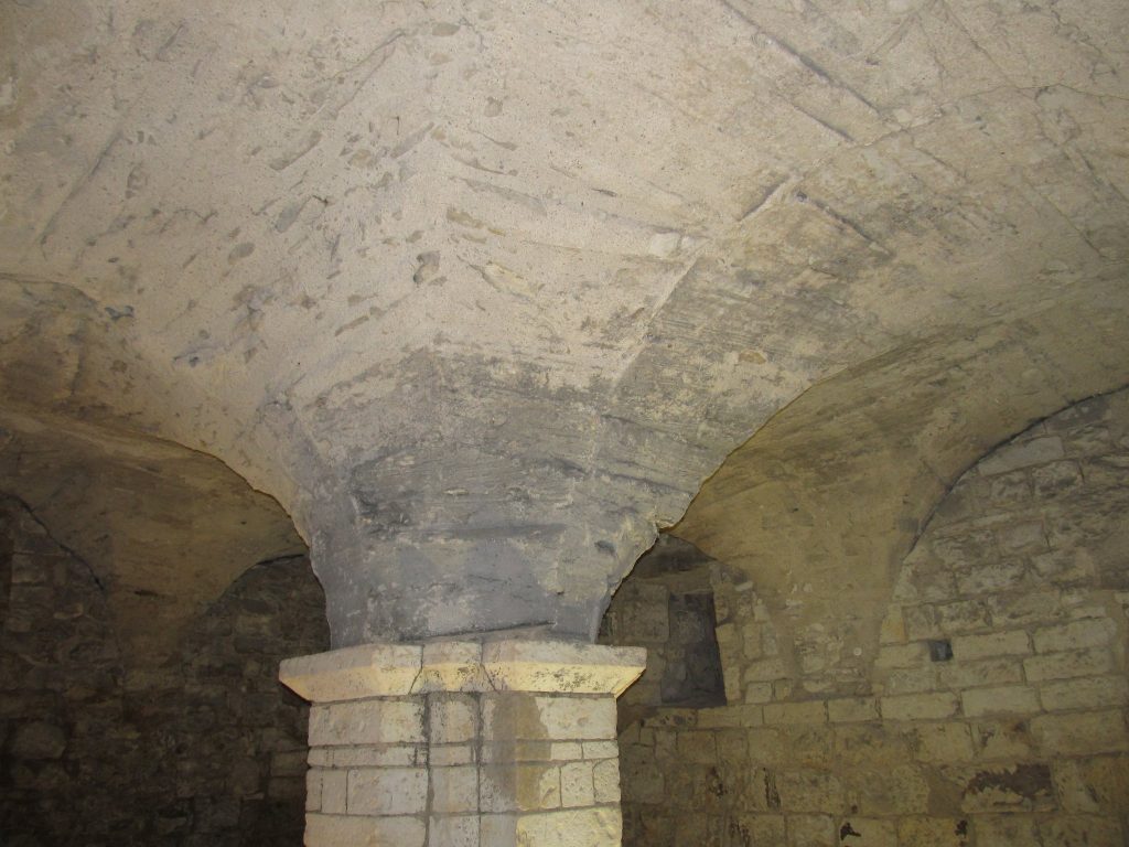 Palace of the Lords of Kunštát and Poděbrady: A Romanesque House in Prague 3 Dům pánů z Kunštátu