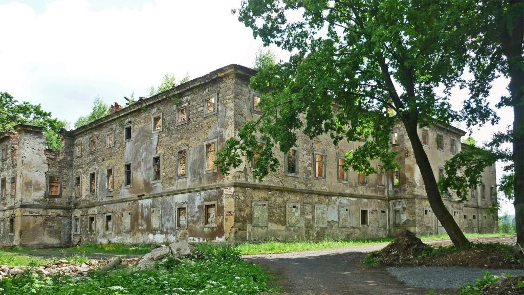 Lipová Castle: A Baroque Noble Residence in Czechia 1 Lipová Castle