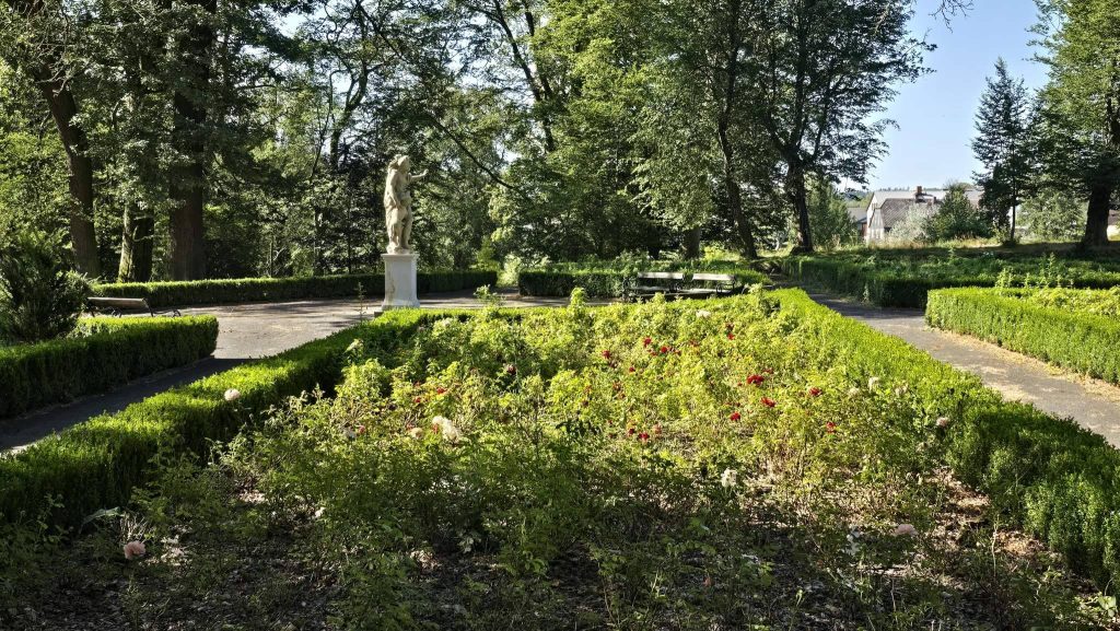 Lipová Castle: A Baroque Noble Residence in Czechia 5 Lipová Castle