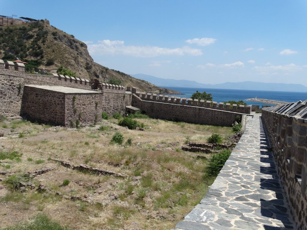 Babakale Castle: An Ottoman Coastal Fortress in Türkiye 4 Babakale Castle