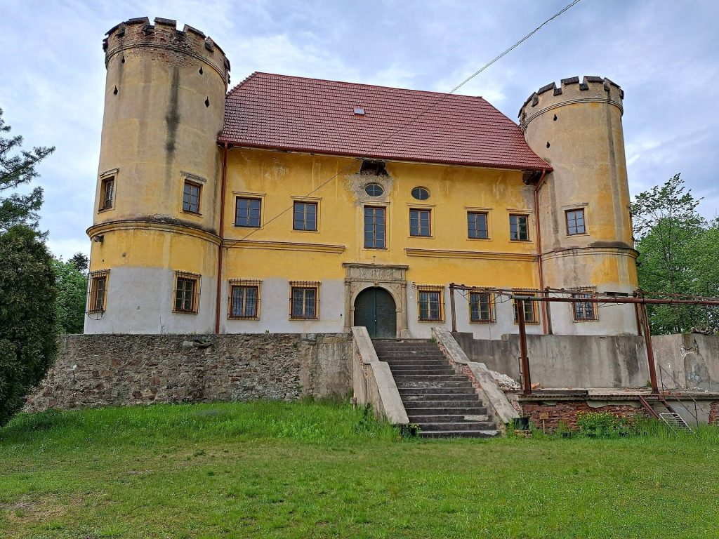 Zámek Dívčí Hrad