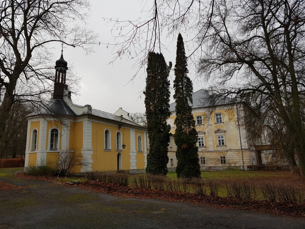 Hluboš Chateau: A Bohemian Estate and Presidential Summer Residence 3 Zámek Hluboš