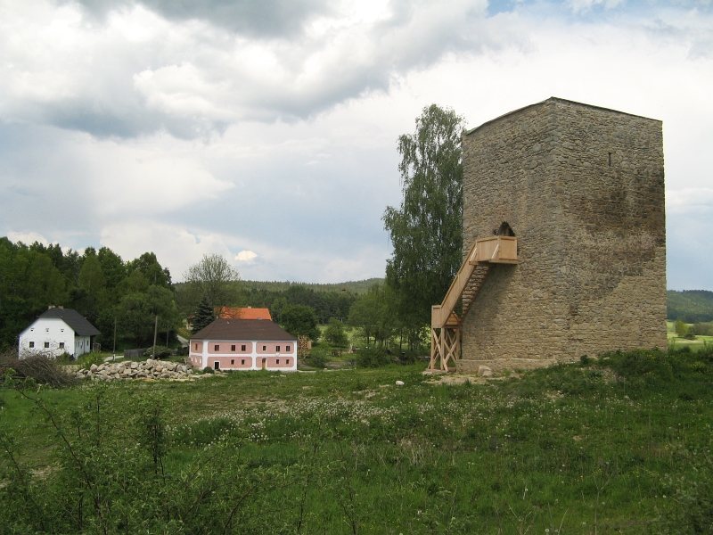 Tichá Castle: A Gothic Fortress in Czechia 2 Tichá Castle