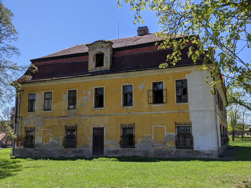 Smolotely Castle: A Medieval Fortress Transformed into a Late-Baroque Chateau 2 Smolotely Castle