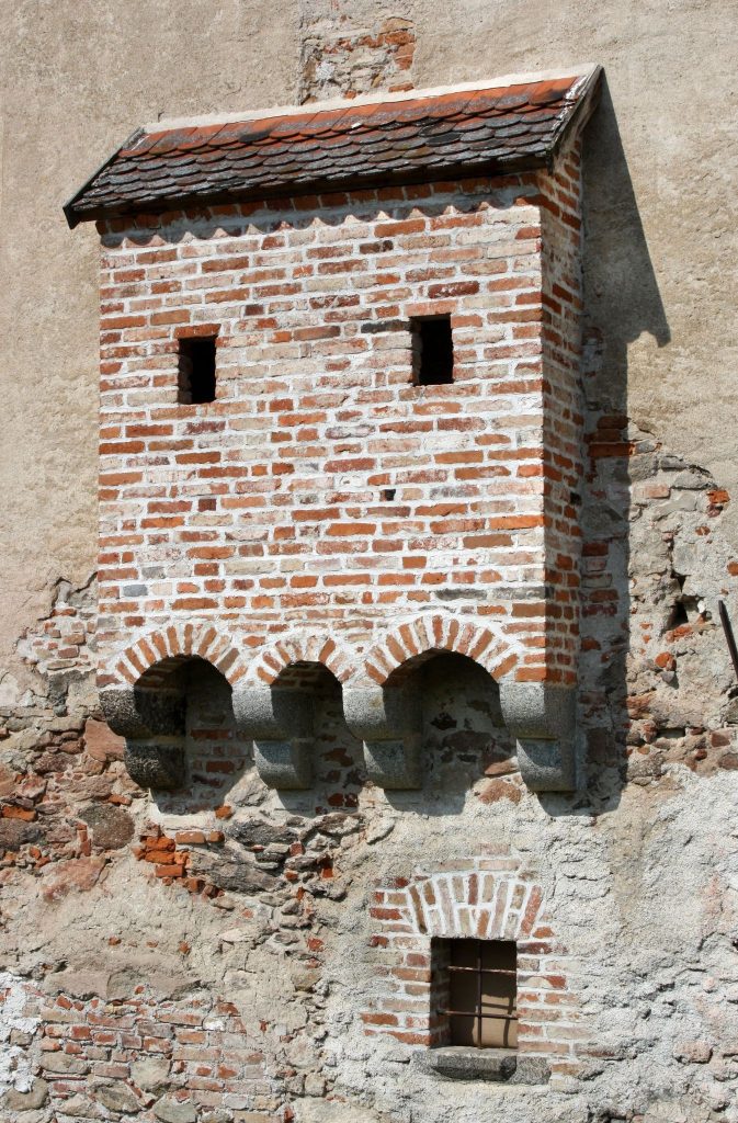 Stránecká Zhoř Castle: A Medieval Fortress and Renaissance Chateau in Czechia 2 Stránecká Zhoř Castle