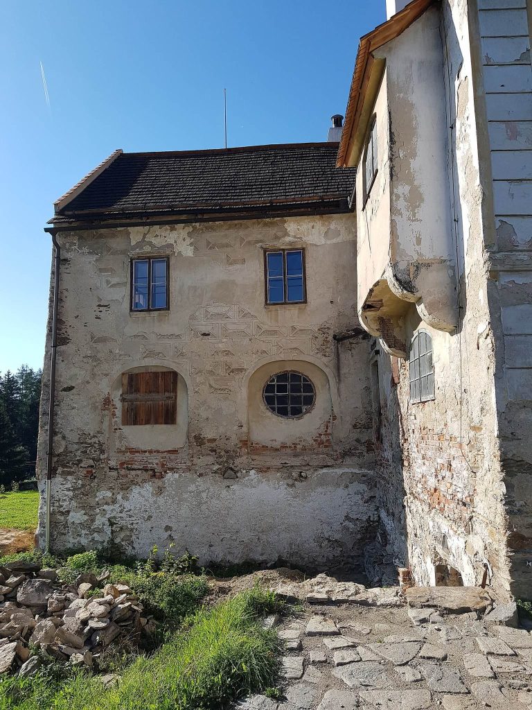 Nemilkov Castle: A Renaissance Chateau and Estate Center in Czechia 3 Nemilkov Castle