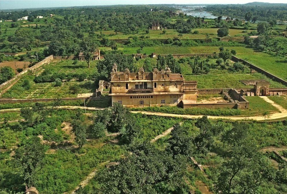 Pravin Rai Mahal: A Palace in Orchha, India 5 Pravin Rai Mahal