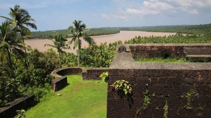 Chandragiri Fort: A Seventeenth-Century River Fortress in India 1 Chandragiri Fort
