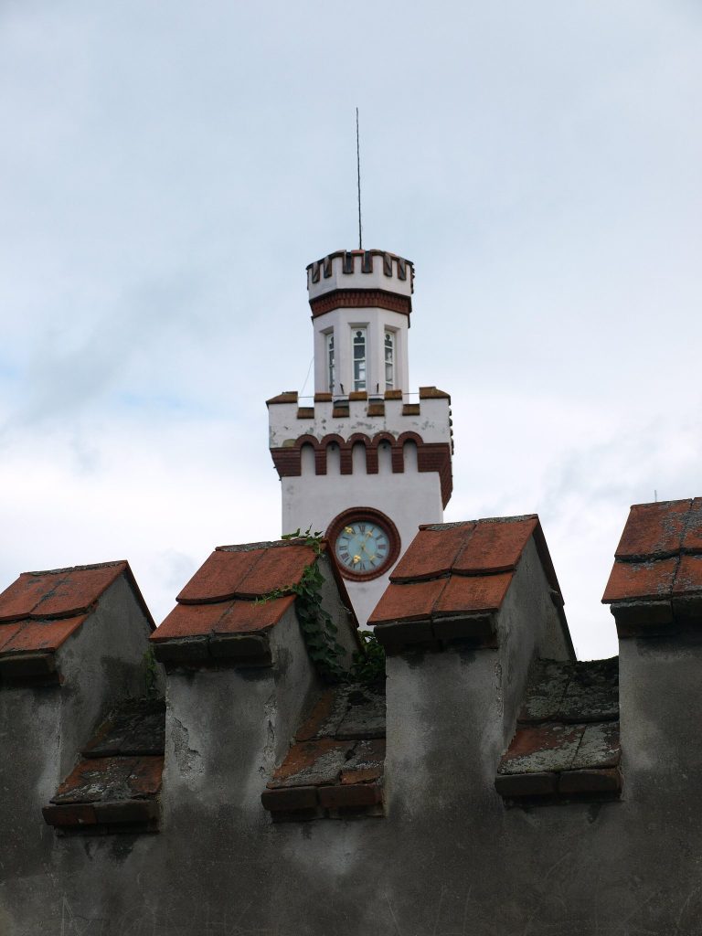Dub Château: A Neo-Gothic Château in Czechia 3 Dub Château
