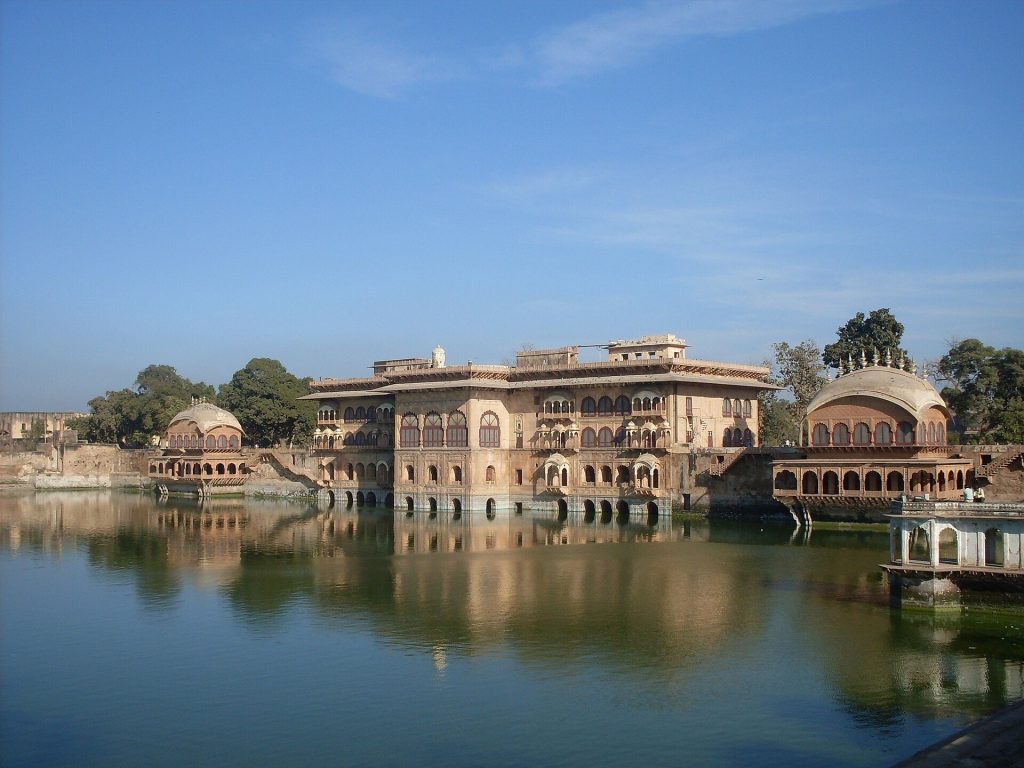 Deeg Palace: A Fortified Summer Retreat in Rajasthan 1 Deeg Palace