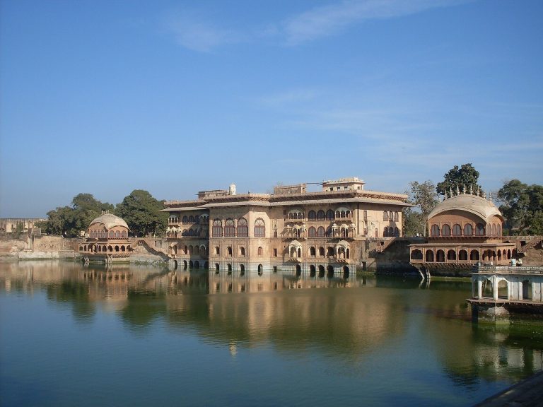 Deeg Palace: A Fortified Summer Retreat in Rajasthan