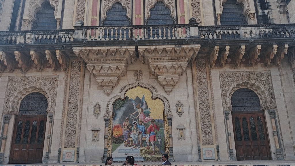 Laxmi Vilas Palace: Royal Residence of the Gaekwad Dynasty in India 3 Laxmi Vilas Palace