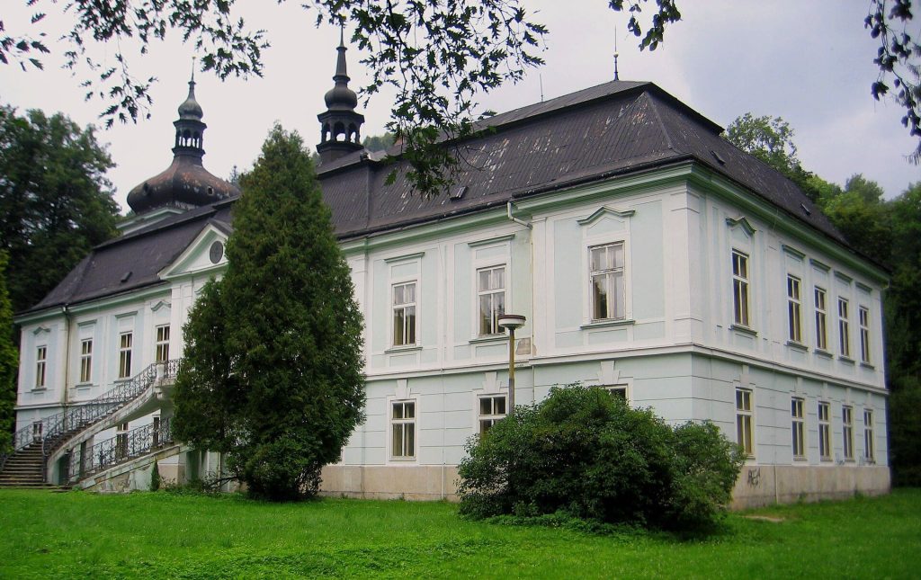 Horní Maršov Castle