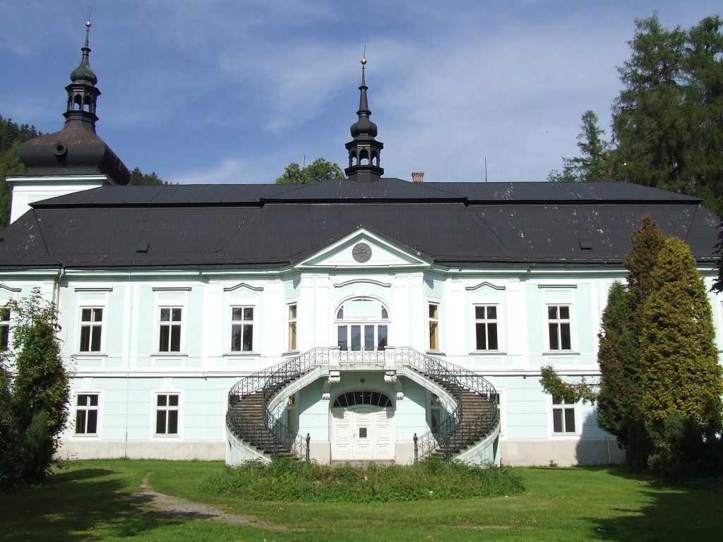 Horní Maršov Castle