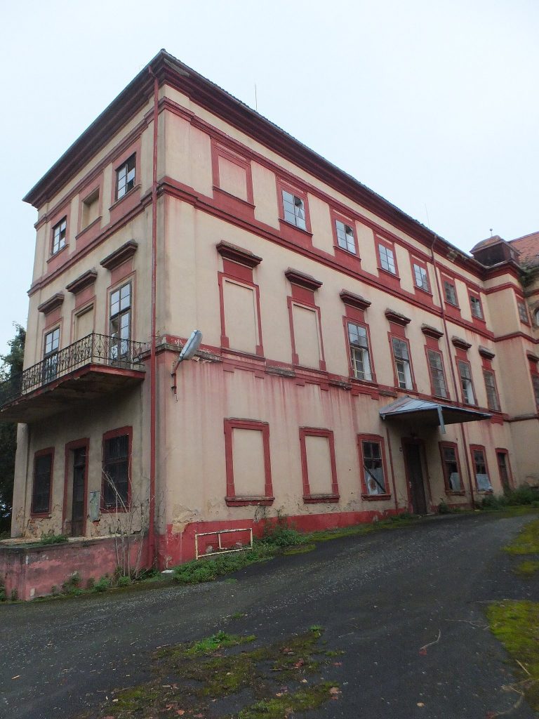 Castle in Planá: A Bohemian Castle and Aristocratic Residence