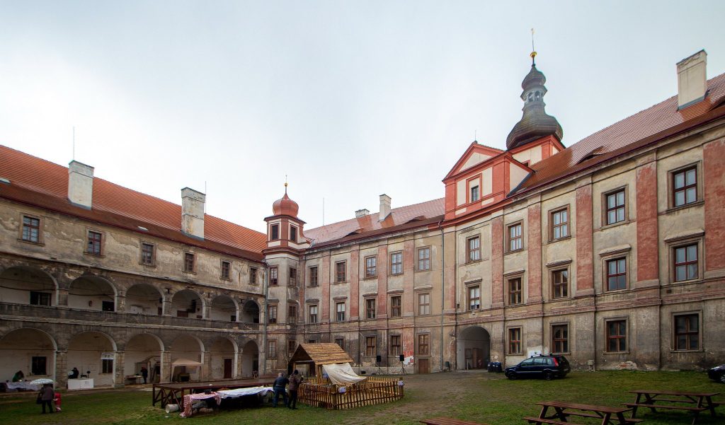 Bělá pod Bezdězem Castle: A Bohemian Fortress and Noble Residence 2 Bělá pod Bezdězem Castle