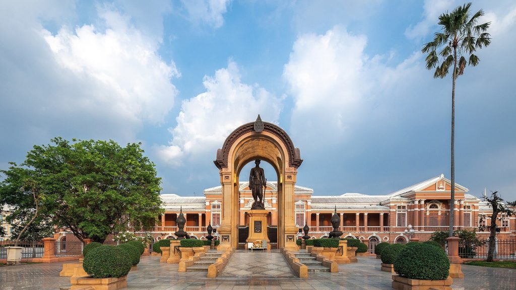 Saranrom Palace: A Former Royal Residence and Foreign Affairs Headquarters in Bangkok 3 Saranrom Palace