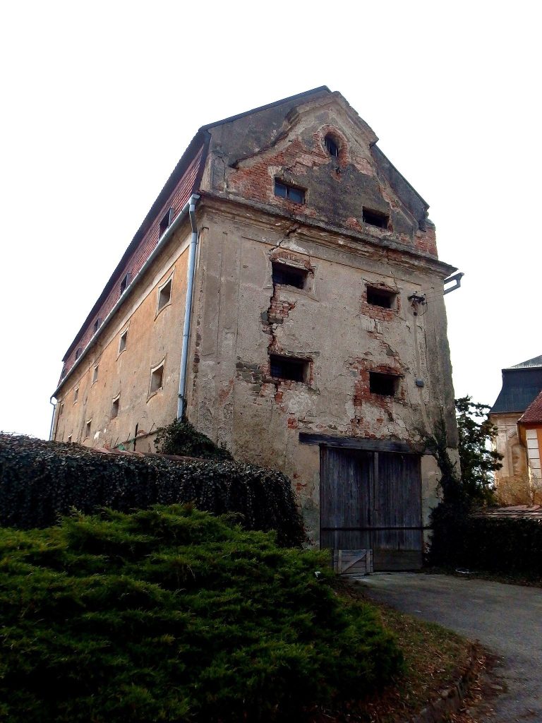 Dobromilice Castle: A Baroque and Rococo Manor in Czechia 3 Dobromilice Castle
