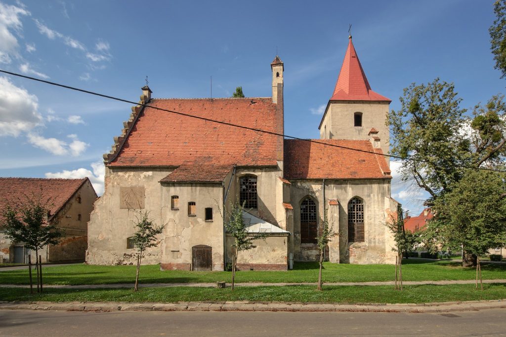 Church of SS Peter and Paul in Lewin Brzeski: A Gothic-Renaissance Church 1 Church of SS Peter and Paul in Lewin Brzeski