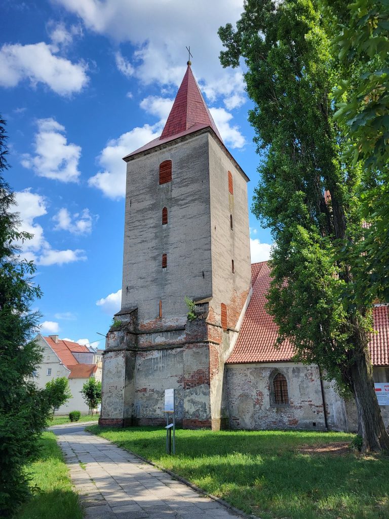 Church of SS Peter and Paul in Lewin Brzeski: A Gothic-Renaissance Church 2 Church of SS Peter and Paul in Lewin Brzeski
