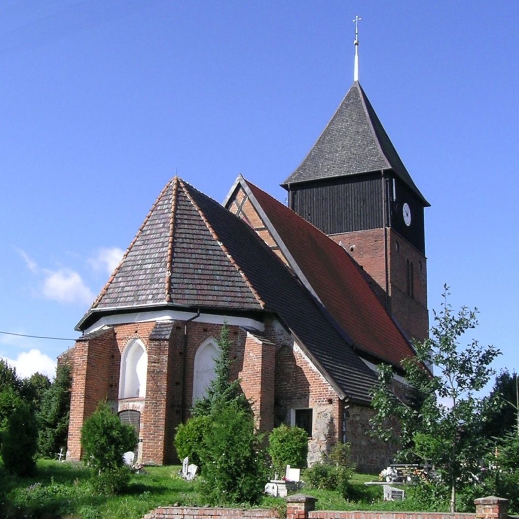 Saint James Church in Ostrowite: A Gothic Parish Church in Poland 2 Saint James church in Ostrowite