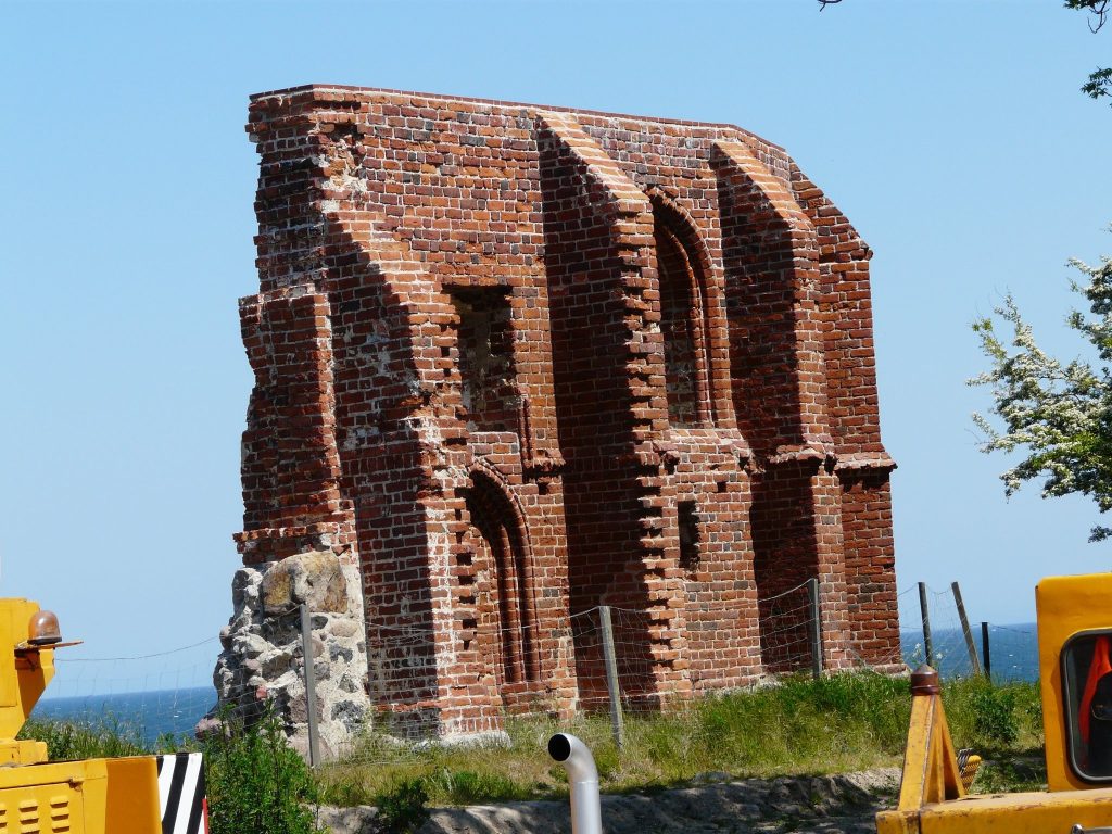 Ruins of the Church in Trzęsacz: A Gothic Church Lost to Coastal Erosion 3 Ruins of the church in Trzęsacz