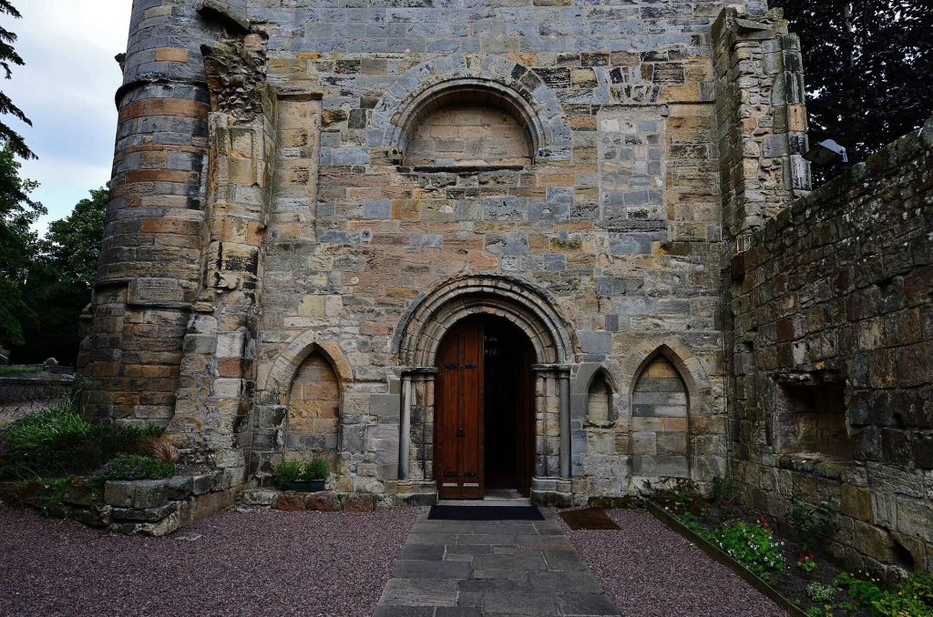 Culross Abbey: A Cistercian Monastery in Scotland 3 Culross Abbey