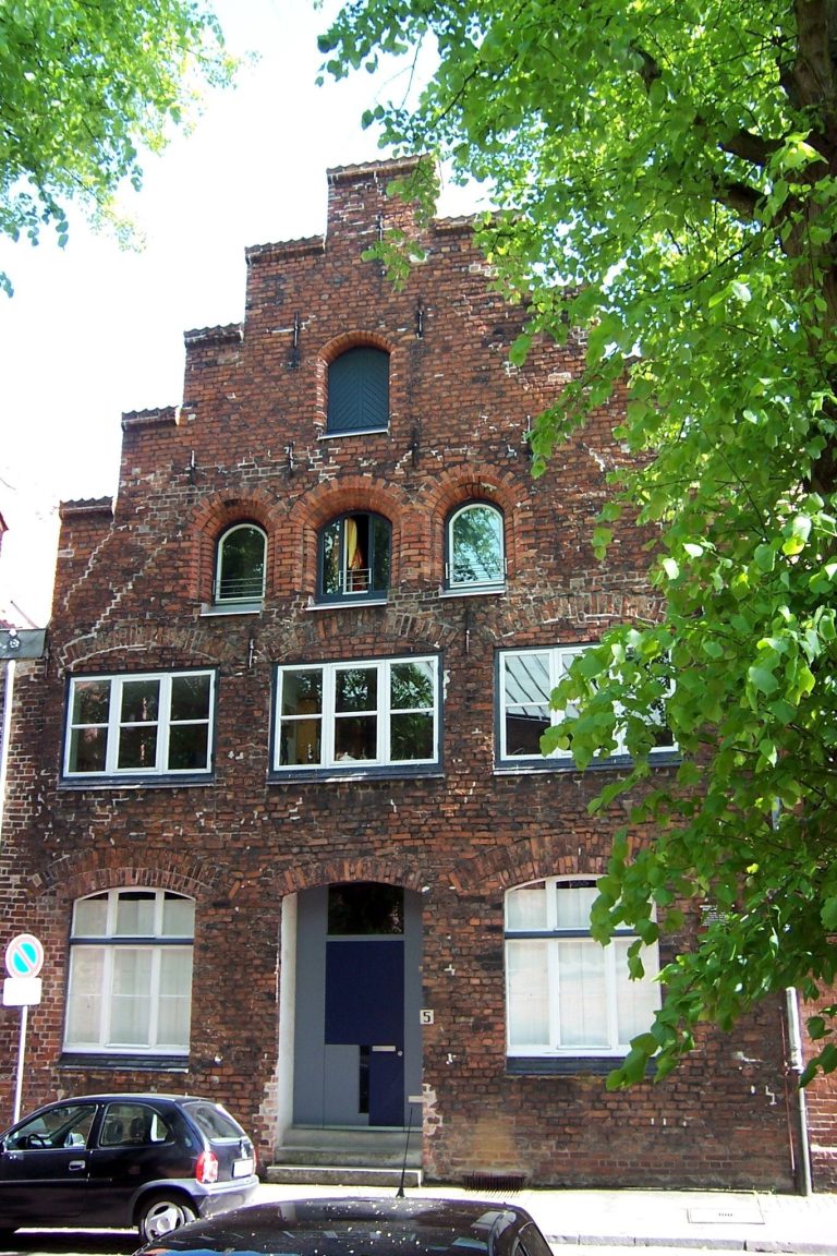 Michaeliskonvent: A Late-Medieval Religious Community in Lübeck