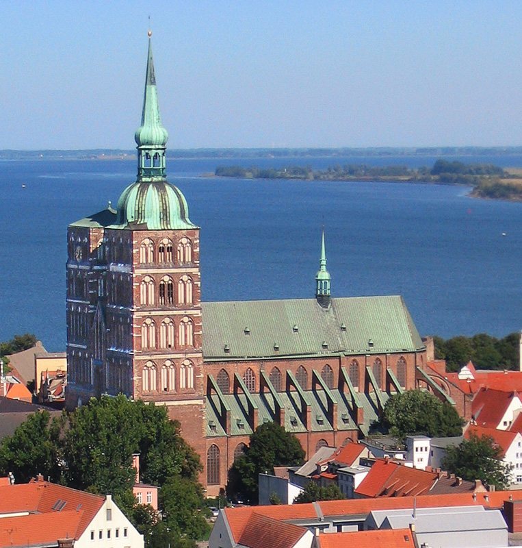 St. Nicholas' Church: Stralsund's Medieval Council Church 1 St. Nicholas' Church
