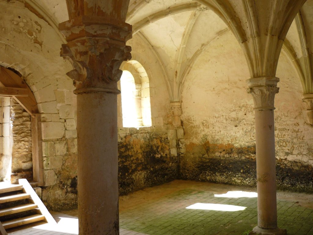 Abbaye Notre-Dame de l'Étoile: A Cistercian Abbey in France 1 Abbaye Notre-Dame de l'Étoile
