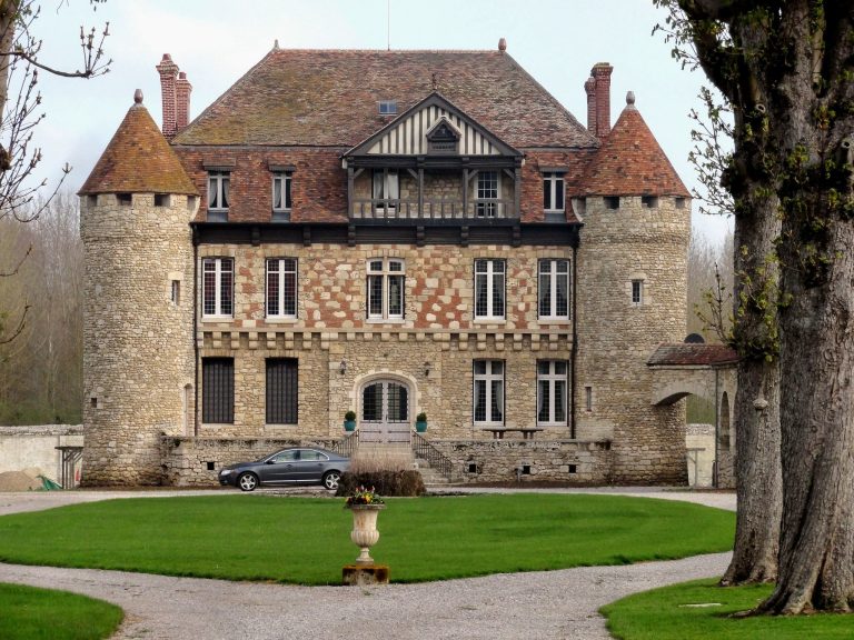 Abbey of Froidmont: A Cistercian Monastery in France