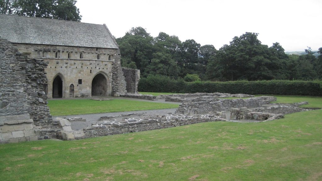 Valle Crucis Abbey: A Cistercian Monastery in Wales 2 Valle Crucis Abbey