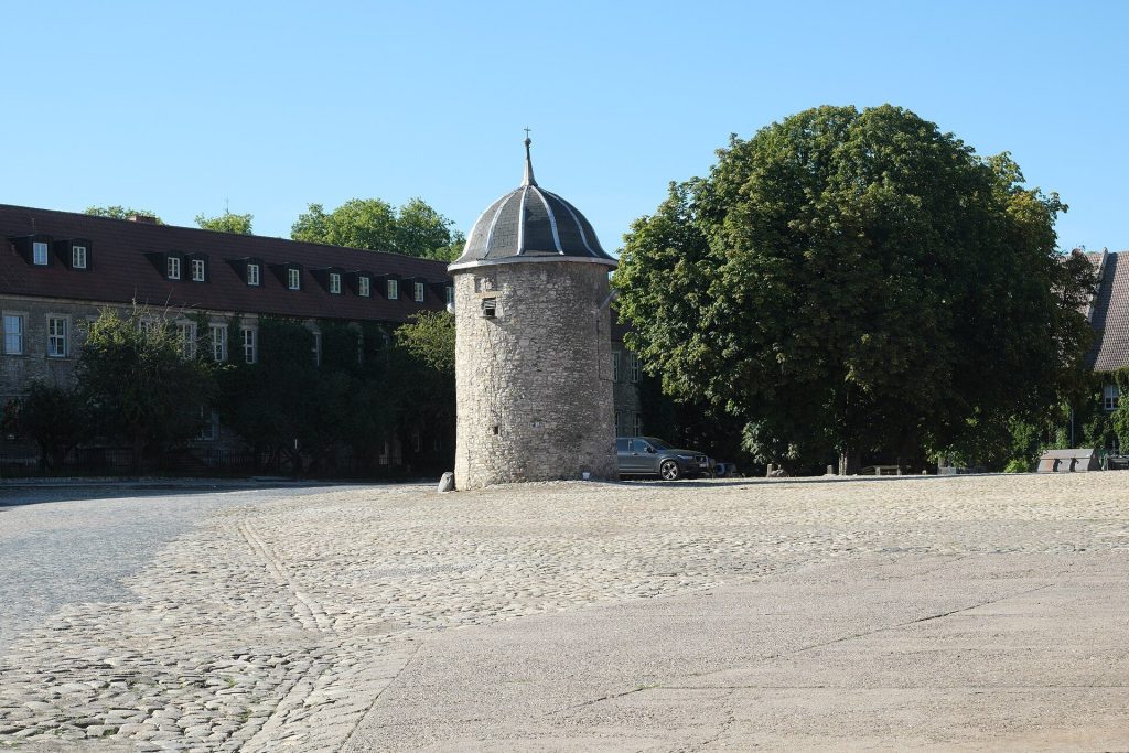 Kloster Hadmersleben: A Benedictine Nuns’ Abbey in Germany 1 Kloster Hadmersleben