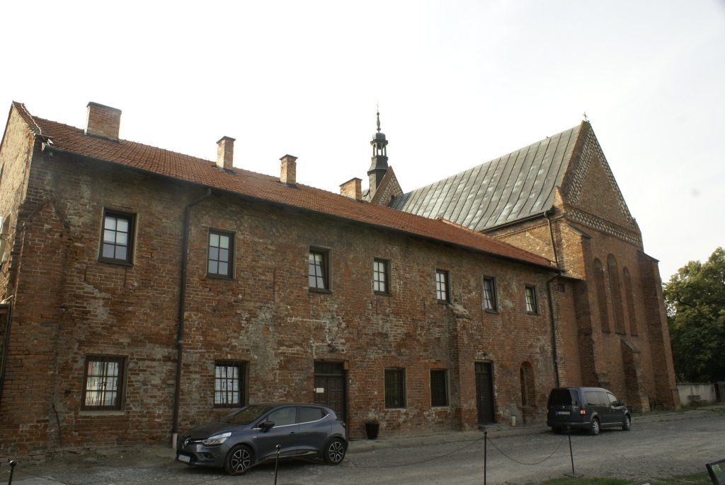 Dominican Church and Convent of St. James in Sandomierz: A Medieval Dominican Foundation 3 Dominican Church and Convent of St. James in Sandomierz