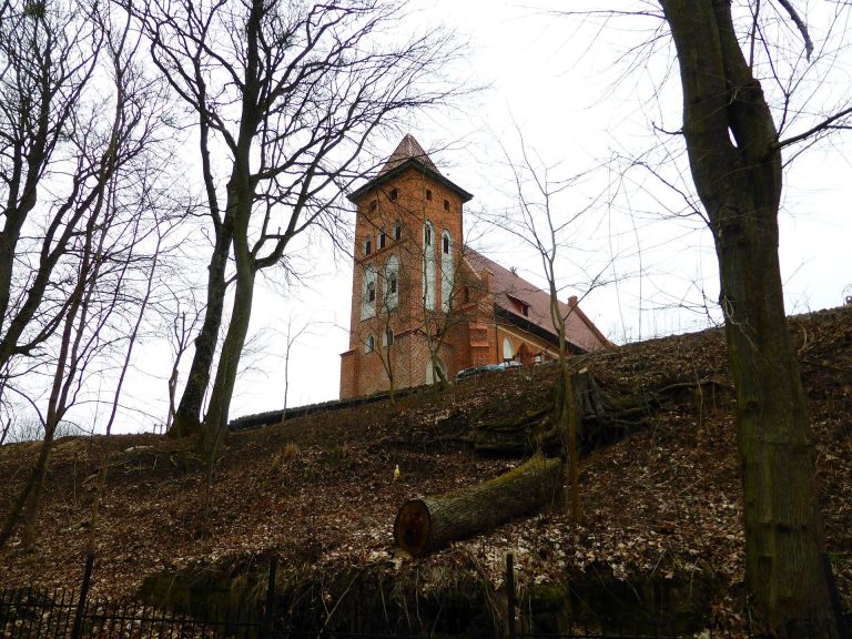 Arnau Church: A Brick Gothic Church in Russia