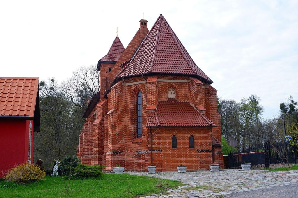 Arnau Church: A Brick Gothic Church in Russia 3 Arnau Church