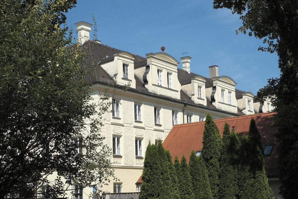 Augustinian Canons' Monastery at Bernried: A Monastic and Educational Complex 3 Augustinerchorherrenstift Bernried