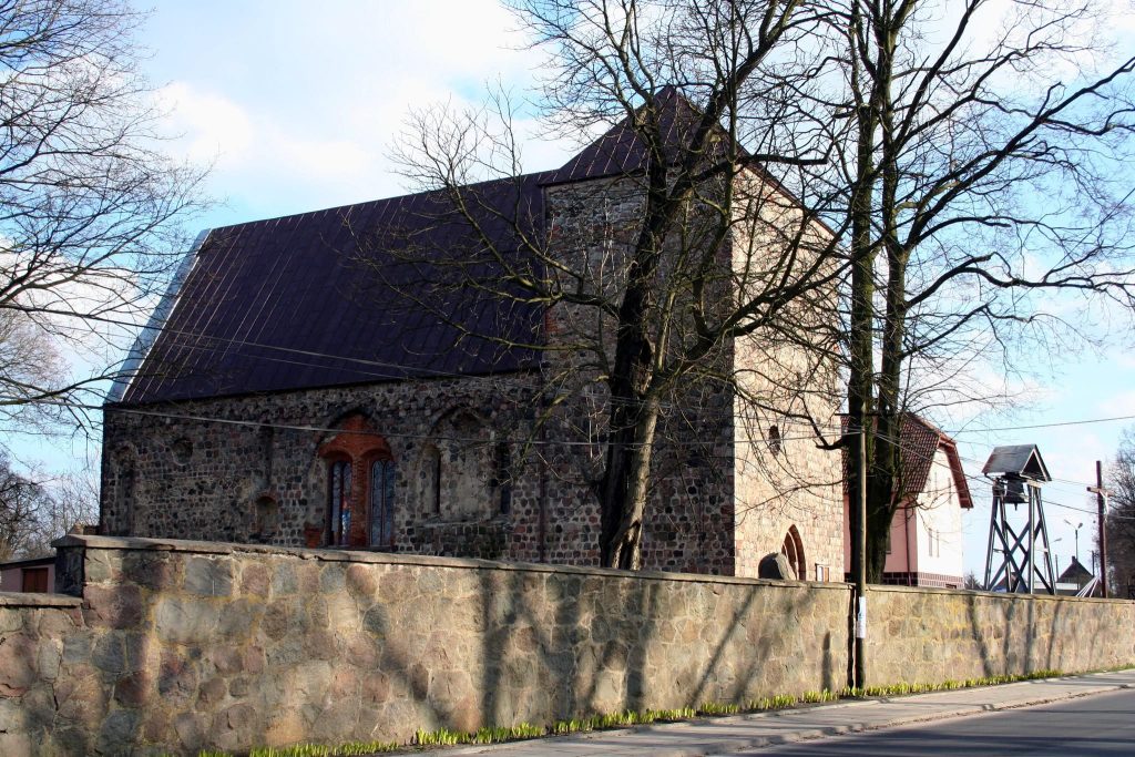 Church of the Nativity of the Virgin Mary in Smolnica: A Medieval Parish Church in Poland 1 Church of the Nativity of the Virgin Mary in Smolnica