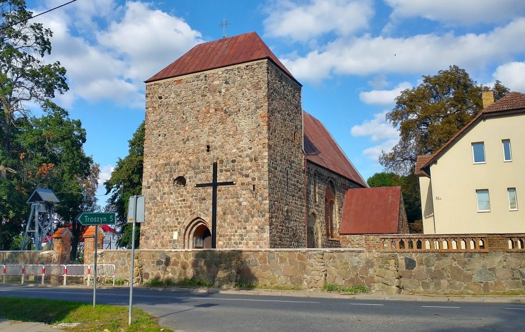 Church of the Nativity of the Virgin Mary in Smolnica: A Medieval Parish Church in Poland 2 Church of the Nativity of the Virgin Mary in Smolnica
