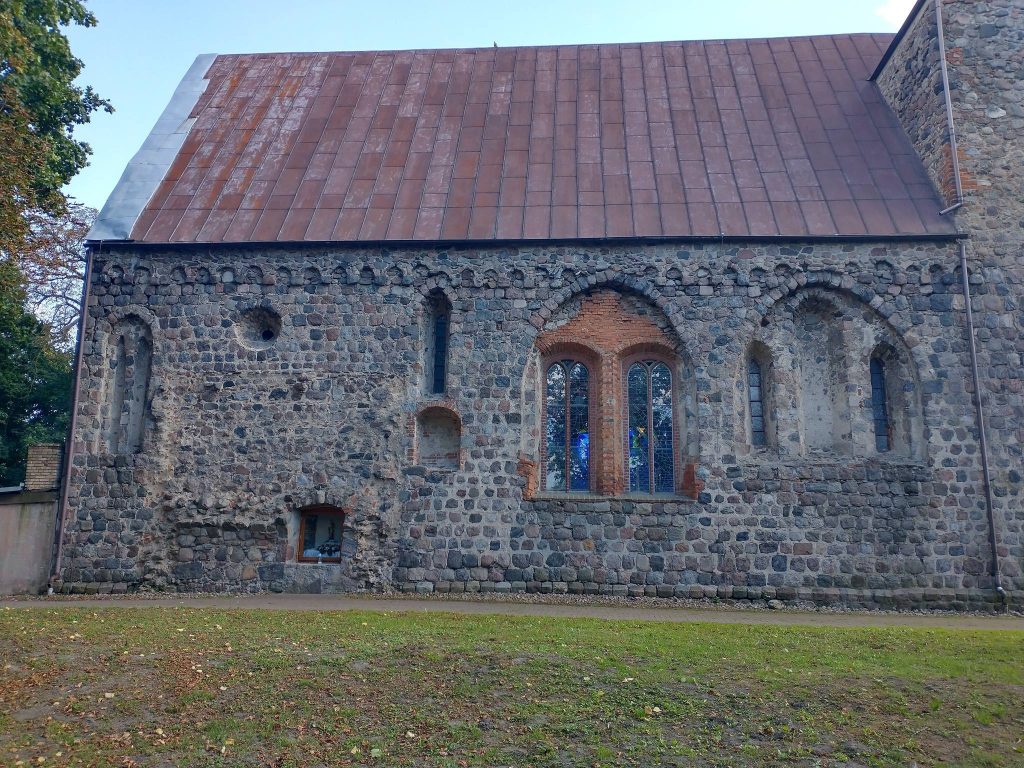 Church of the Nativity of the Virgin Mary in Smolnica: A Medieval Parish Church in Poland 4 Church of the Nativity of the Virgin Mary in Smolnica