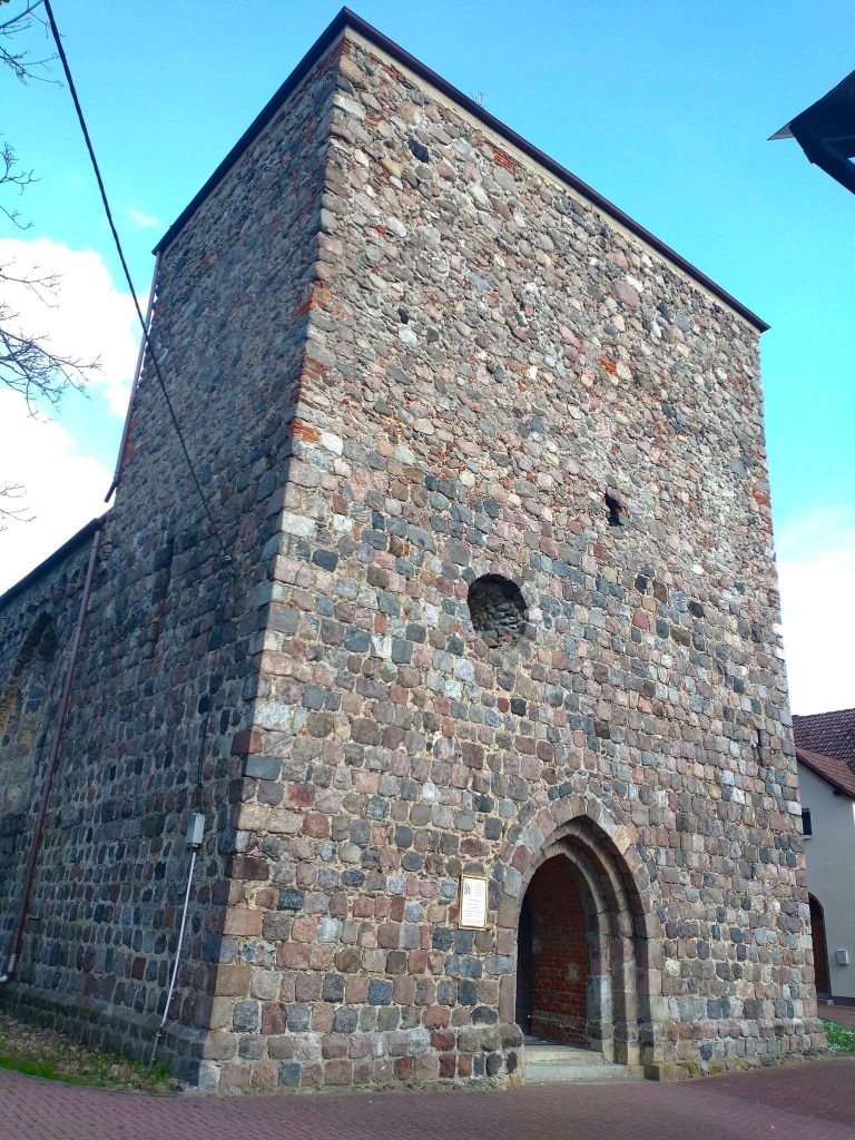 Church of the Nativity of the Virgin Mary in Smolnica: A Medieval Parish Church in Poland 5 Church of the Nativity of the Virgin Mary in Smolnica