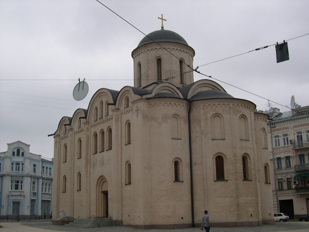 Pyrohoshcha Church: A Historic Orthodox Church in Kyiv 2 Pyrohoshcha Church