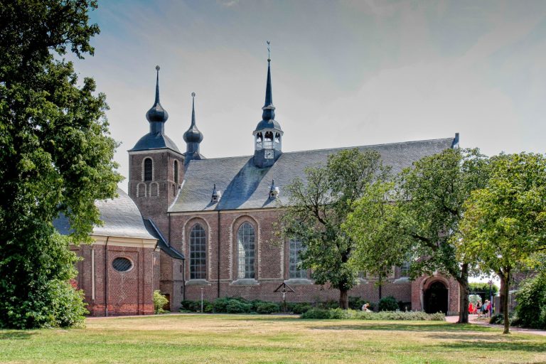 Kamp Abbey: A Cistercian Monastery in Germany
