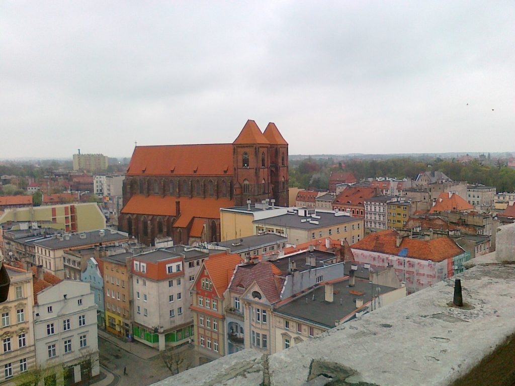 St. Nicholas's Church: A Gothic Parish Basilica in Brzeg, Poland 3 St. Nicholas's Church