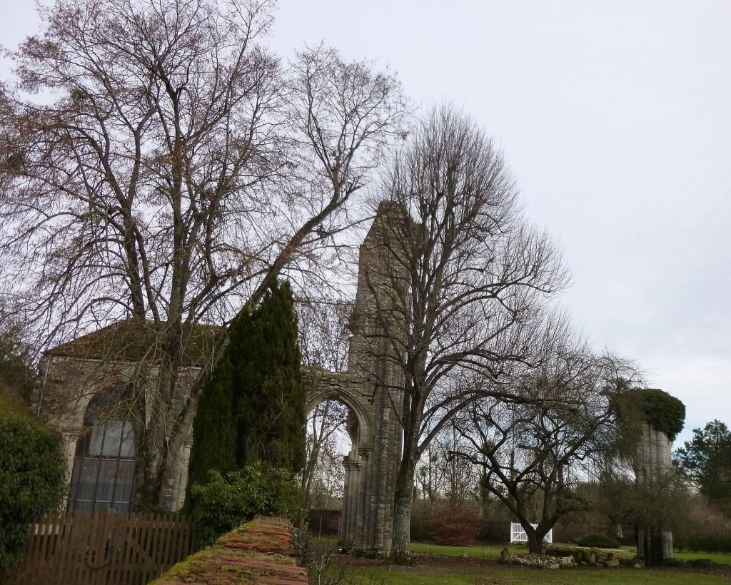 Fontainejean Abbey: A Cistercian Monastery and Courtenay Burial Place in France 2 Fontainejean Abbey
