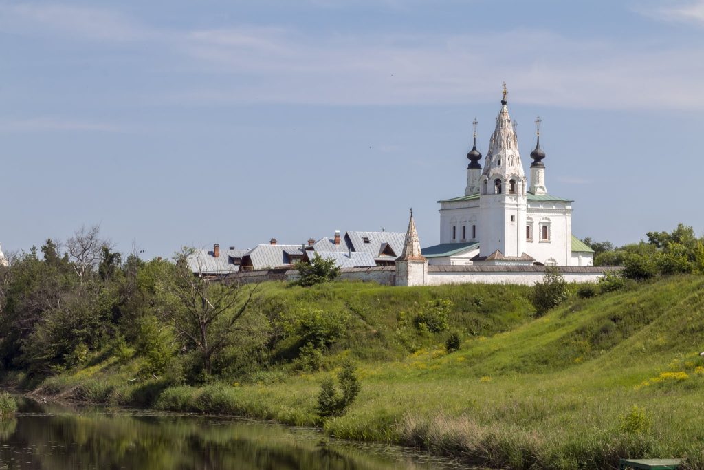Alexandrovsky Monastery: An Orthodox Monastic Complex in Suzdal, Russia 1 Alexandrovsky Monastery