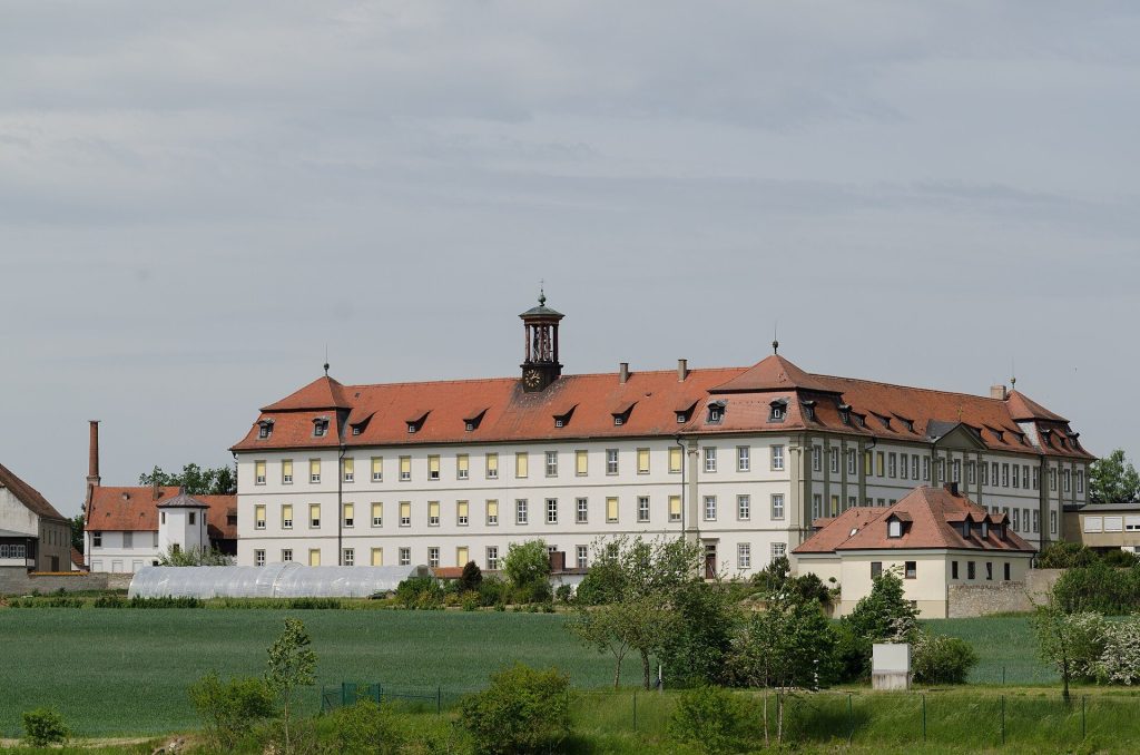 Kloster Heidenfeld: A Former Augustinian Canons’ Monastery in Germany 1 Kloster Heidenfeld