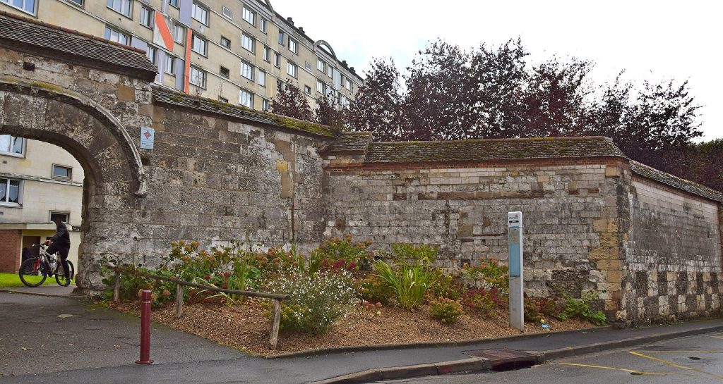 Saint-Lucien Abbey of Beauvais: A Benedictine Monastic Foundation in France 2 Abbaye Saint-Lucien de Beauvais